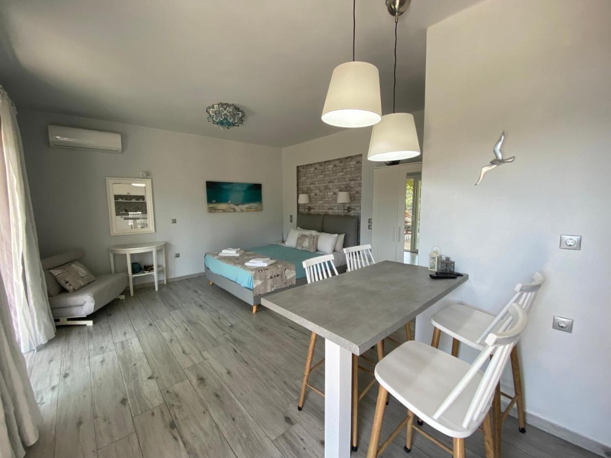 Thalassa Studios Παλαιοκαστρίτσα Εξωτερικό φωτογραφία